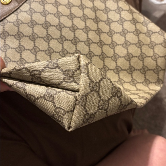 Gucci Beige and Brown Signature Tote - Picture 3 of 11